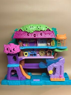 Polly Pocket Pollyville Pet Adventures Treehouse 2021 no accessoires